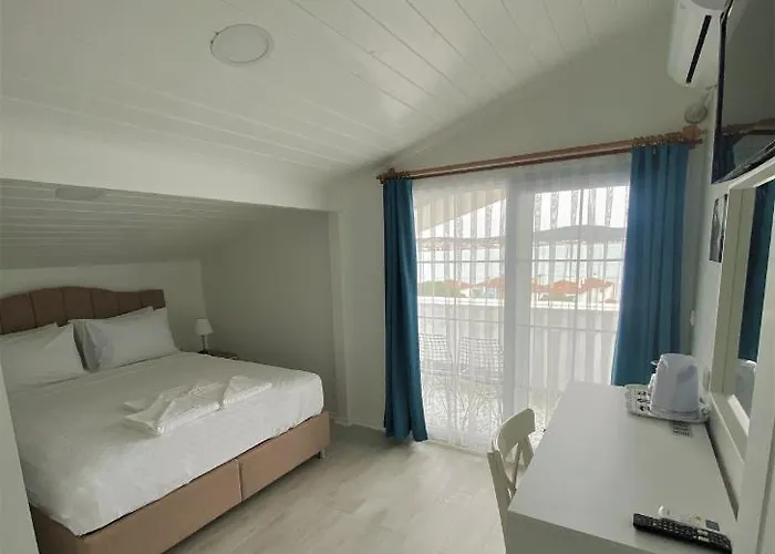 Cunda Kordon Ayvalı