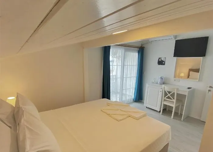 Cunda Kordon Ayvalı