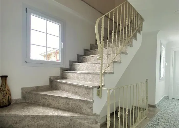 Cunda Kordon Ayvalı